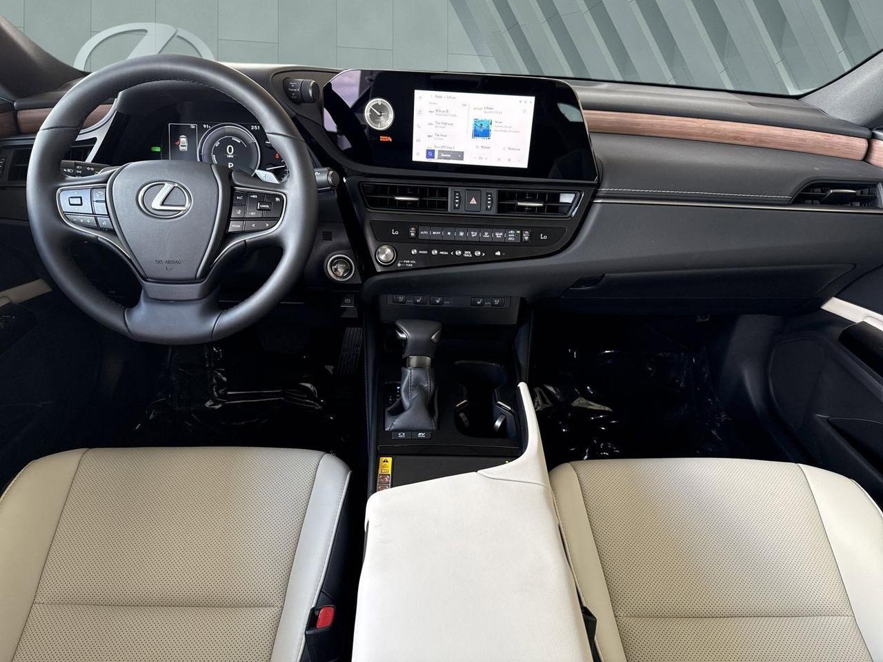 2025 Lexus ES 300h San Antonio TX