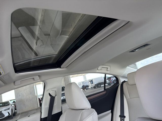 2025 Lexus ES 300h San Antonio TX