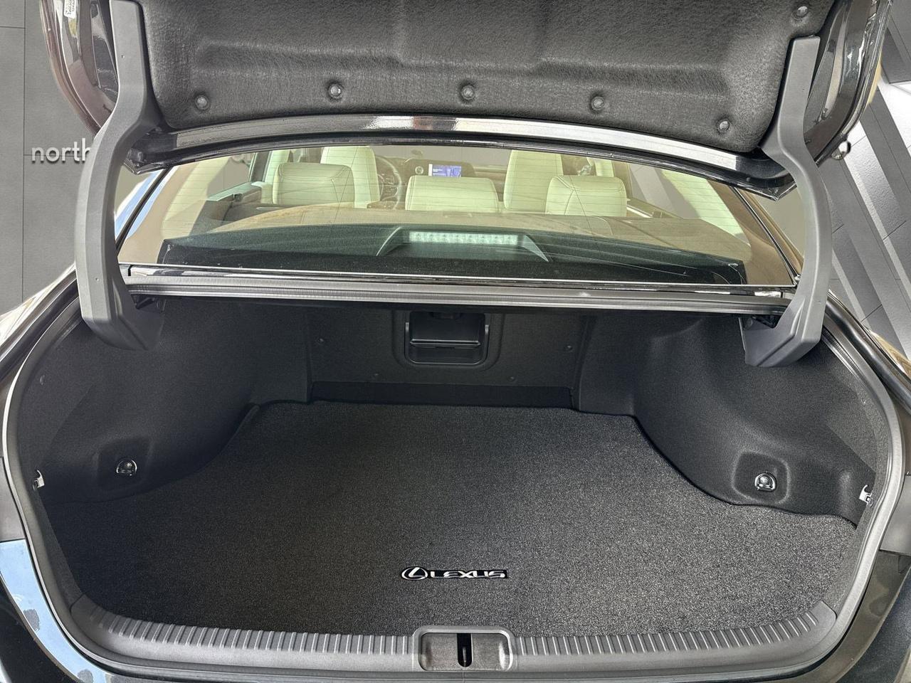 2025 Lexus ES 300h San Antonio TX