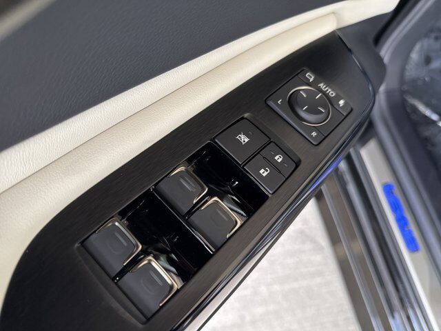 2025 Lexus ES 300h San Antonio TX