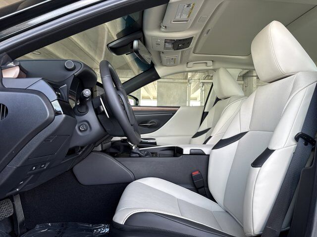 2025 Lexus ES 300h San Antonio TX