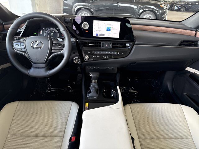 2025 Lexus ES 300h San Antonio TX