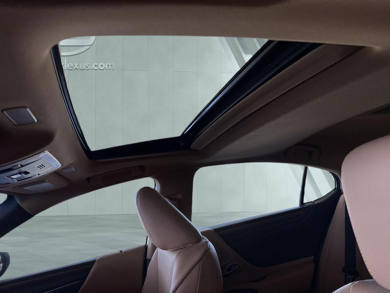 2025 Lexus ES 300h San Antonio TX