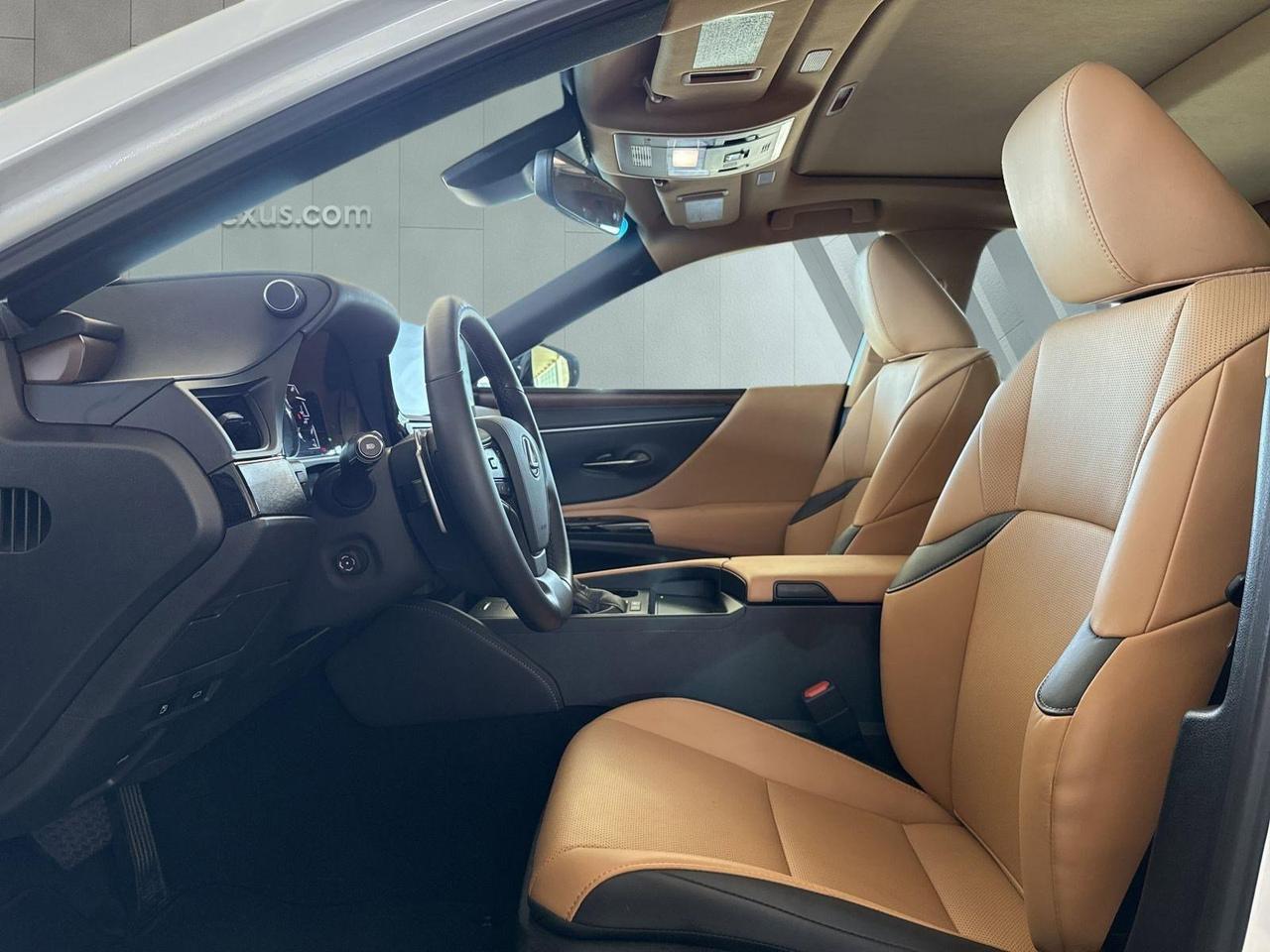 2025 Lexus ES 300h San Antonio TX