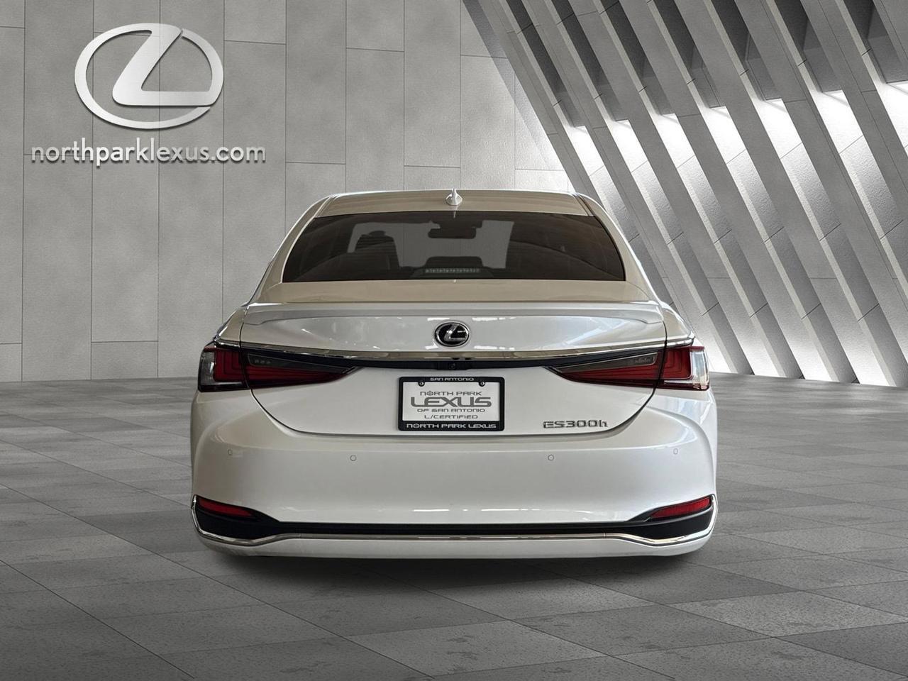 2025 Lexus ES 300h San Antonio TX