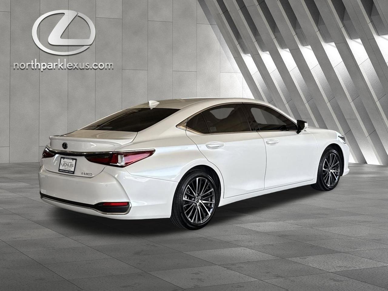 2025 Lexus ES 300h San Antonio TX
