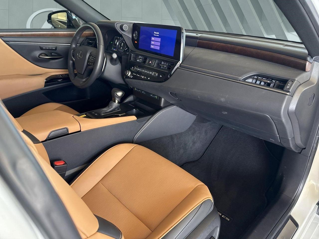 2025 Lexus ES 300h San Antonio TX