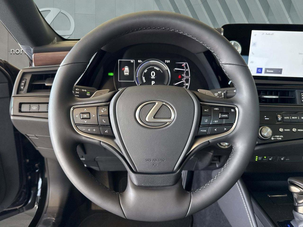 2025 Lexus ES 300h San Antonio TX