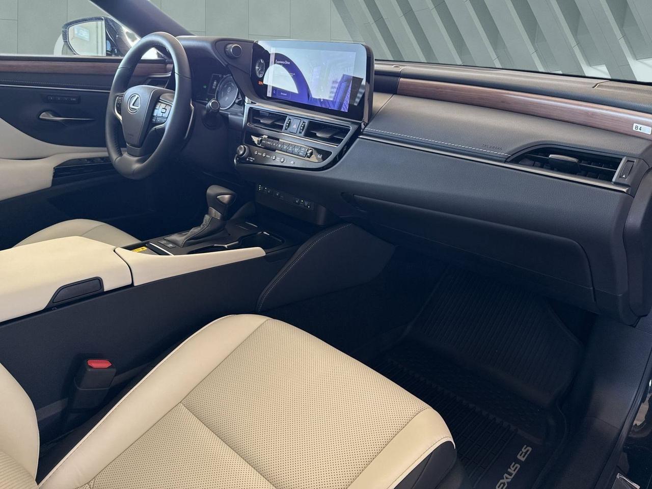 2025 Lexus ES 300h San Antonio TX
