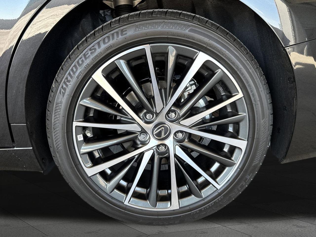2025 Lexus ES 300h San Antonio TX