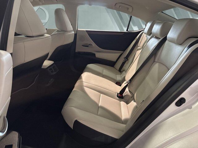 2025 Lexus ES 300h San Antonio TX