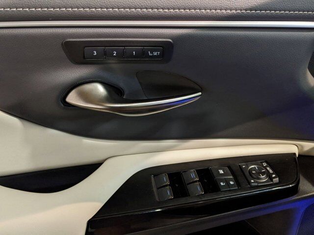 2025 Lexus ES 300h San Antonio TX