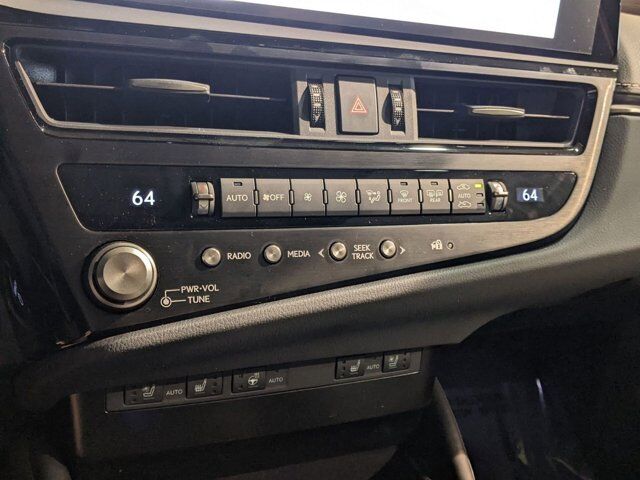 2025 Lexus ES 300h San Antonio TX