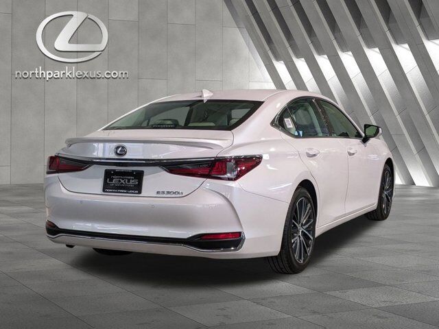 2025 Lexus ES 300h San Antonio TX