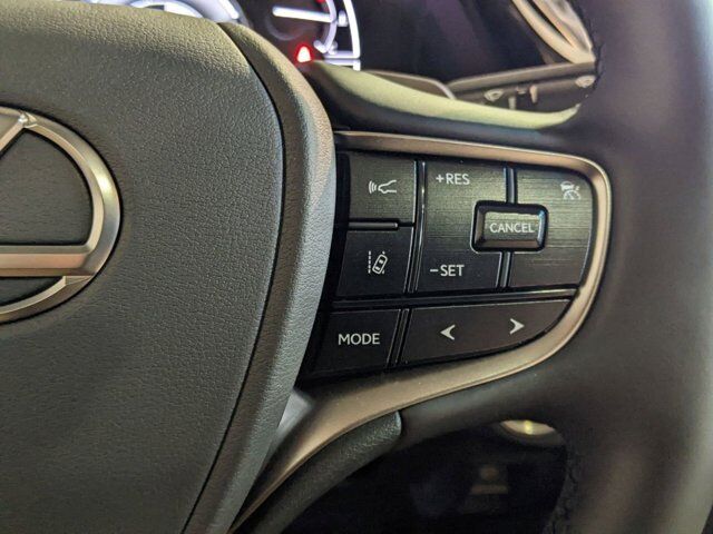 2025 Lexus ES 300h San Antonio TX