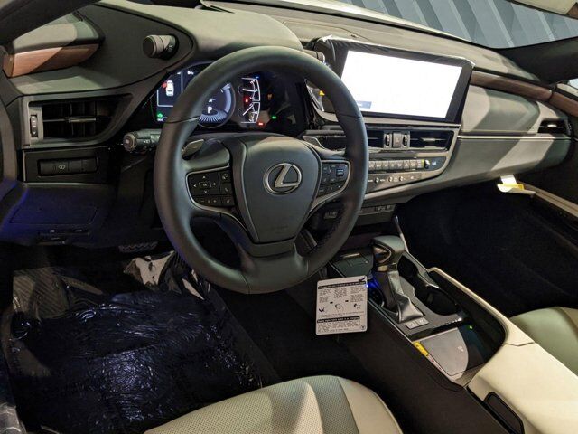 2025 Lexus ES 300h San Antonio TX