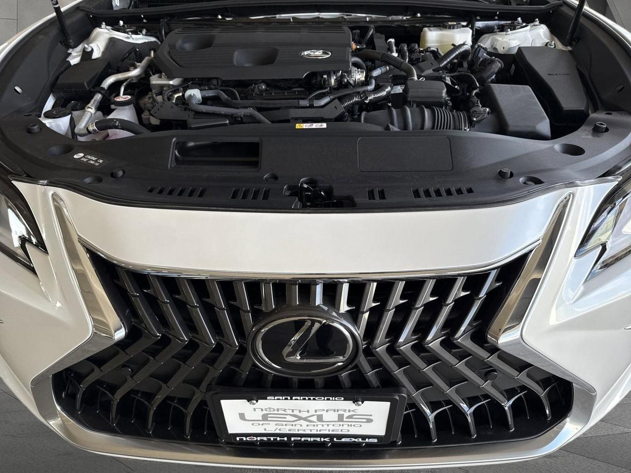 2025 Lexus ES 300h San Antonio TX