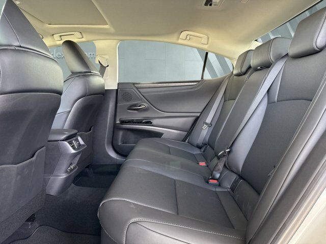 2025 Lexus ES 300h San Antonio TX