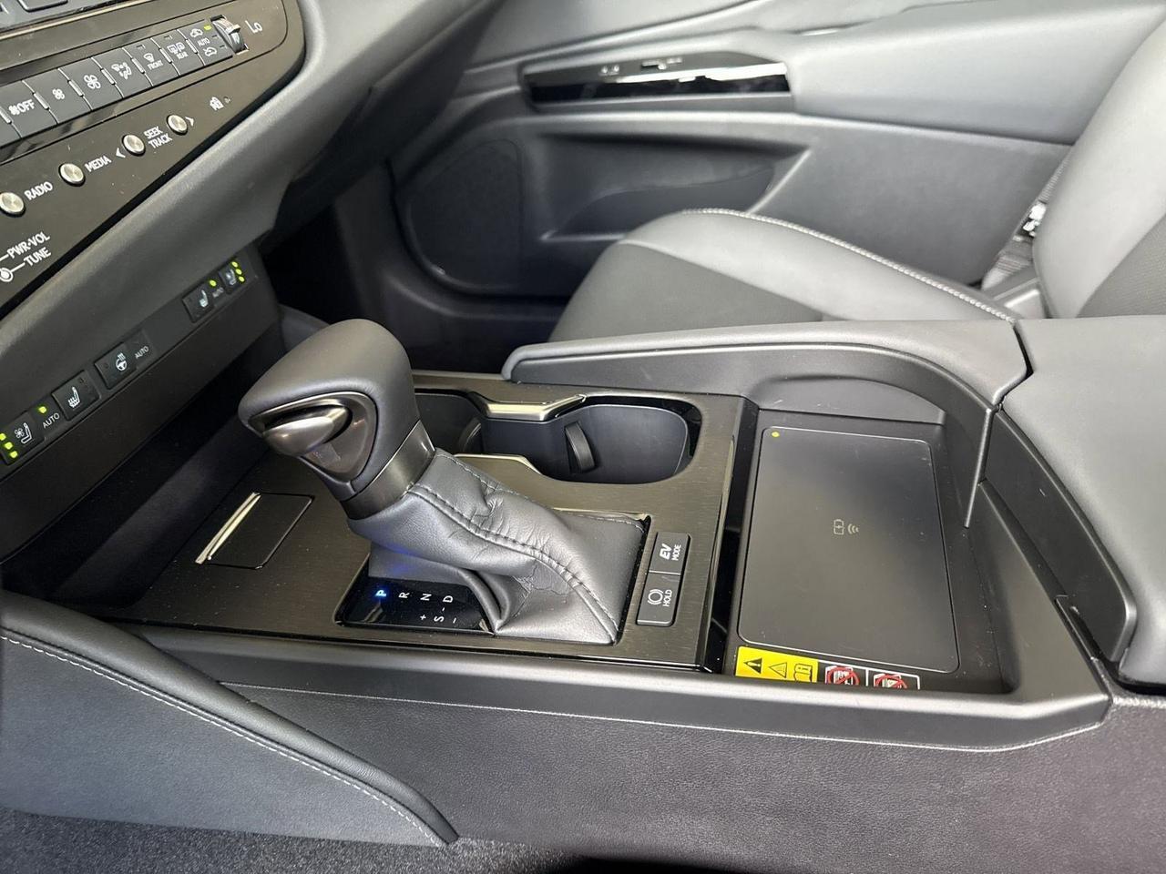 2025 Lexus ES 300h San Antonio TX