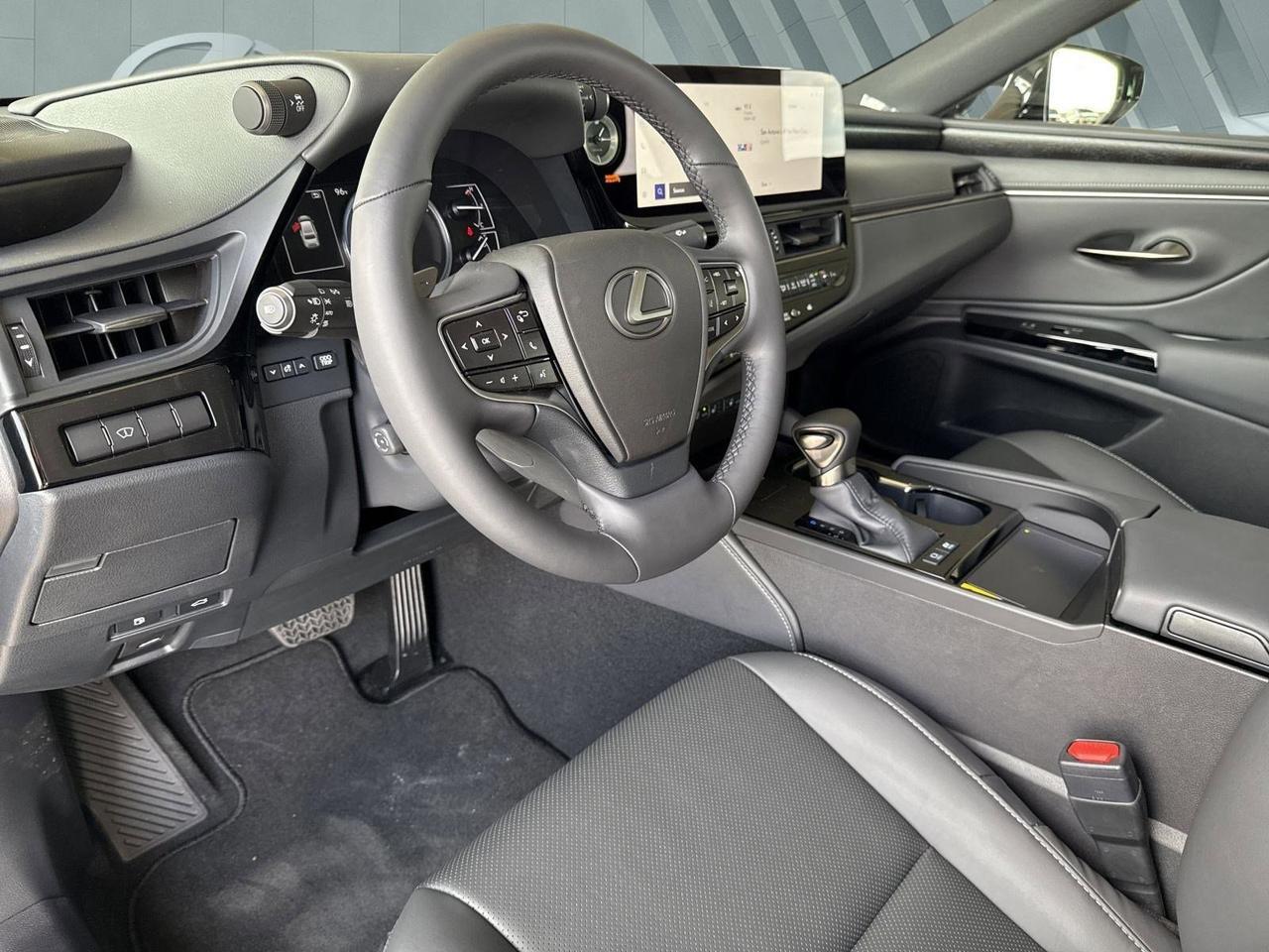 2025 Lexus ES 300h San Antonio TX