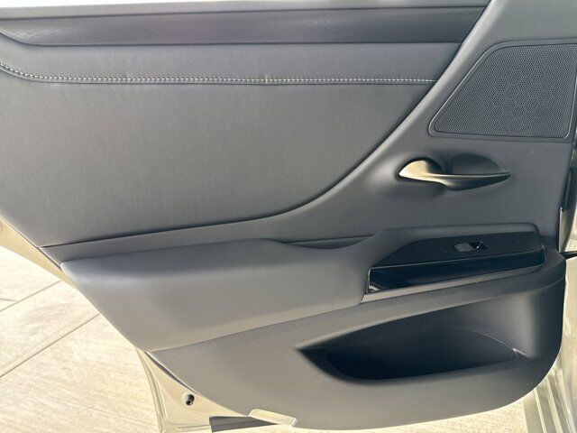2025 Lexus ES 300h San Antonio TX