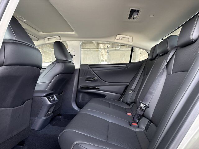 2025 Lexus ES 300h San Antonio TX
