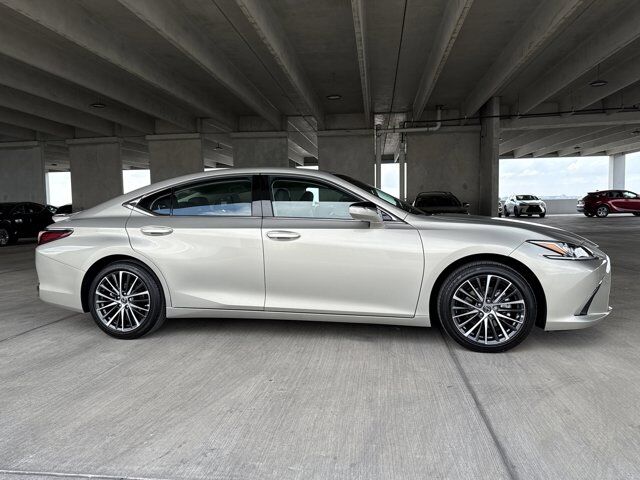 2025 Lexus ES 300h San Antonio TX