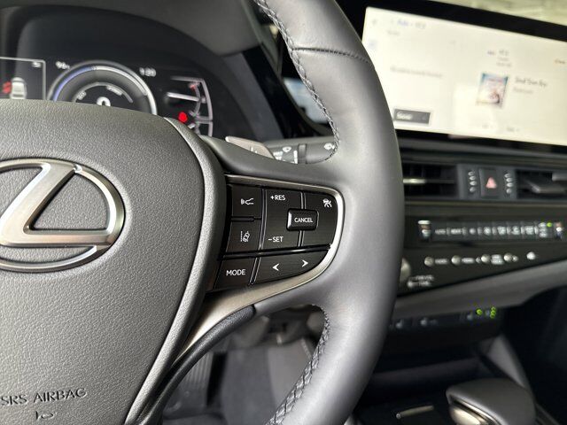 2025 Lexus ES 300h San Antonio TX