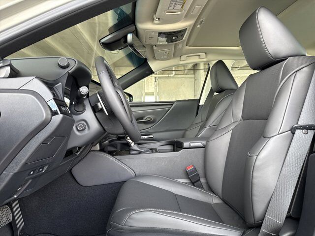 2025 Lexus ES 300h San Antonio TX