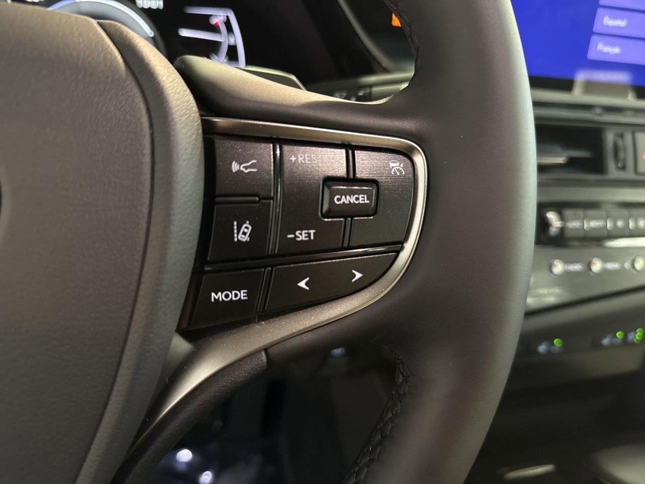 2025 Lexus ES 300h San Antonio TX