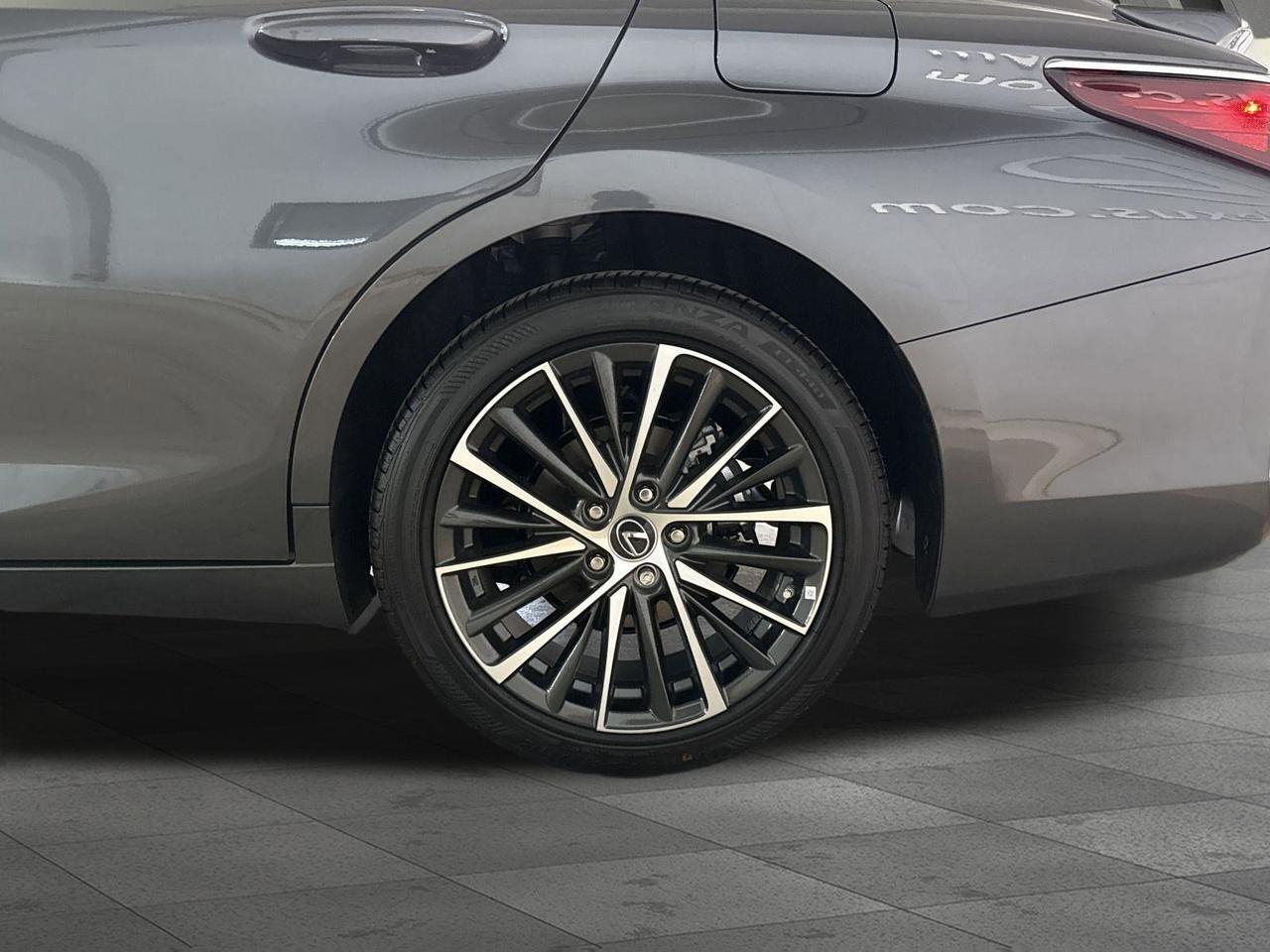 2025 Lexus ES 300h San Antonio TX