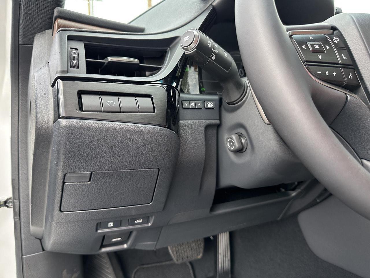 2025 Lexus ES 300h Tucson AZ