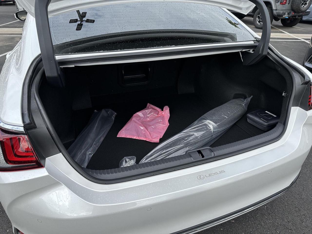 2025 Lexus ES 300h Tucson AZ