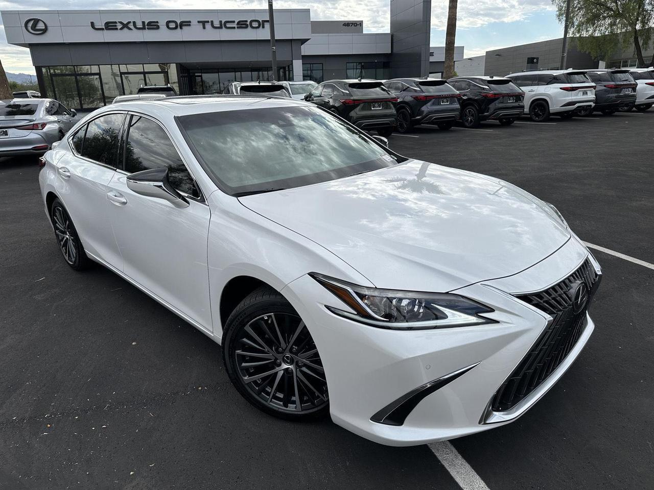 2025 Lexus ES 300h Tucson AZ