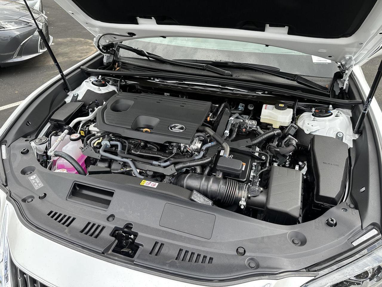 2025 Lexus ES 300h Tucson AZ