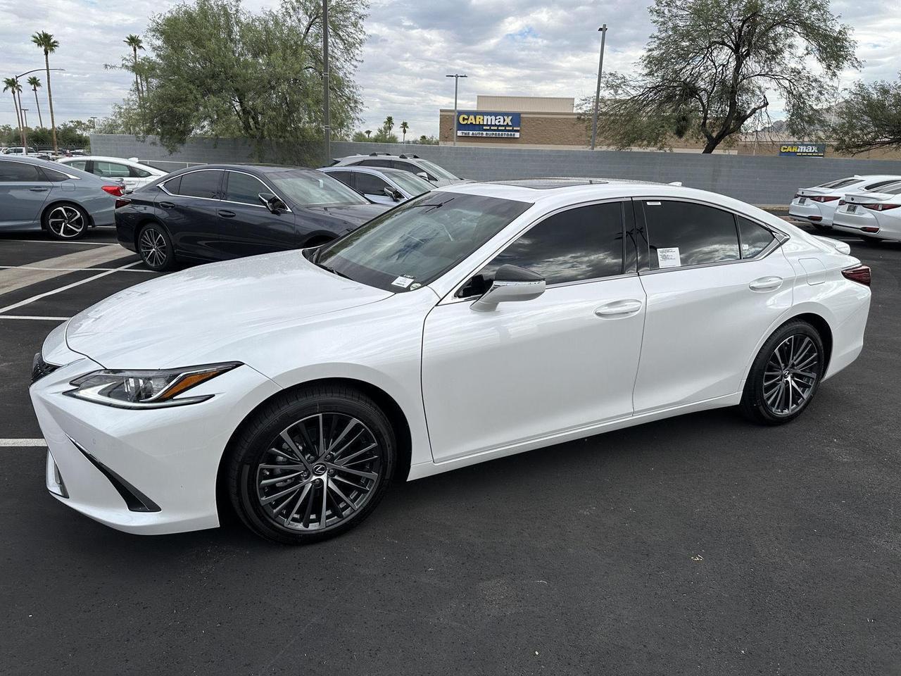 2025 Lexus ES 300h Tucson AZ