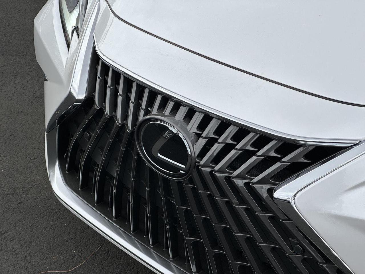 2025 Lexus ES 300h Tucson AZ