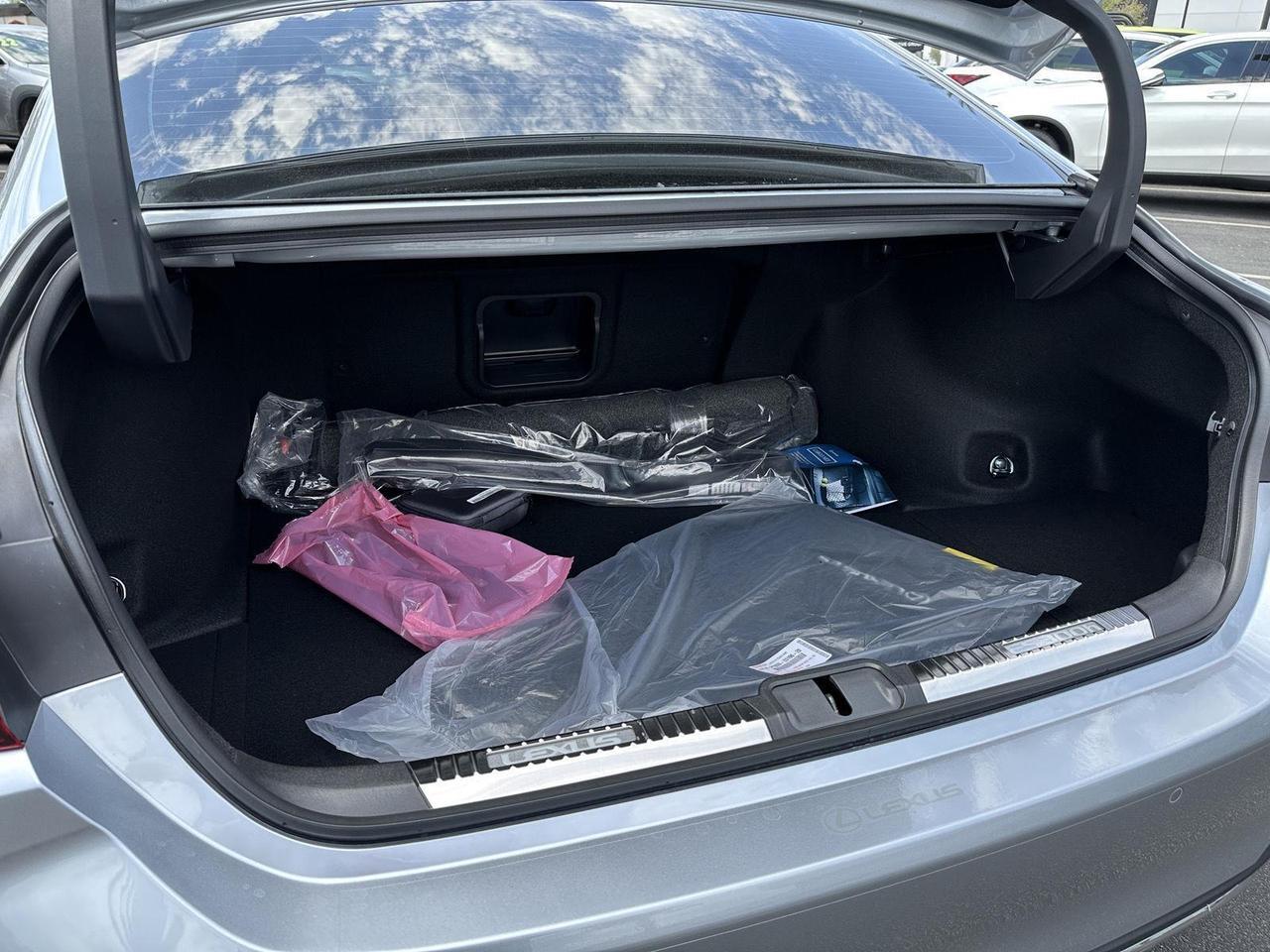 2025 Lexus ES 300h Tucson AZ