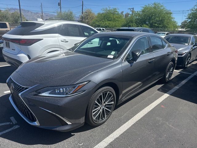 2025 Lexus ES 300h