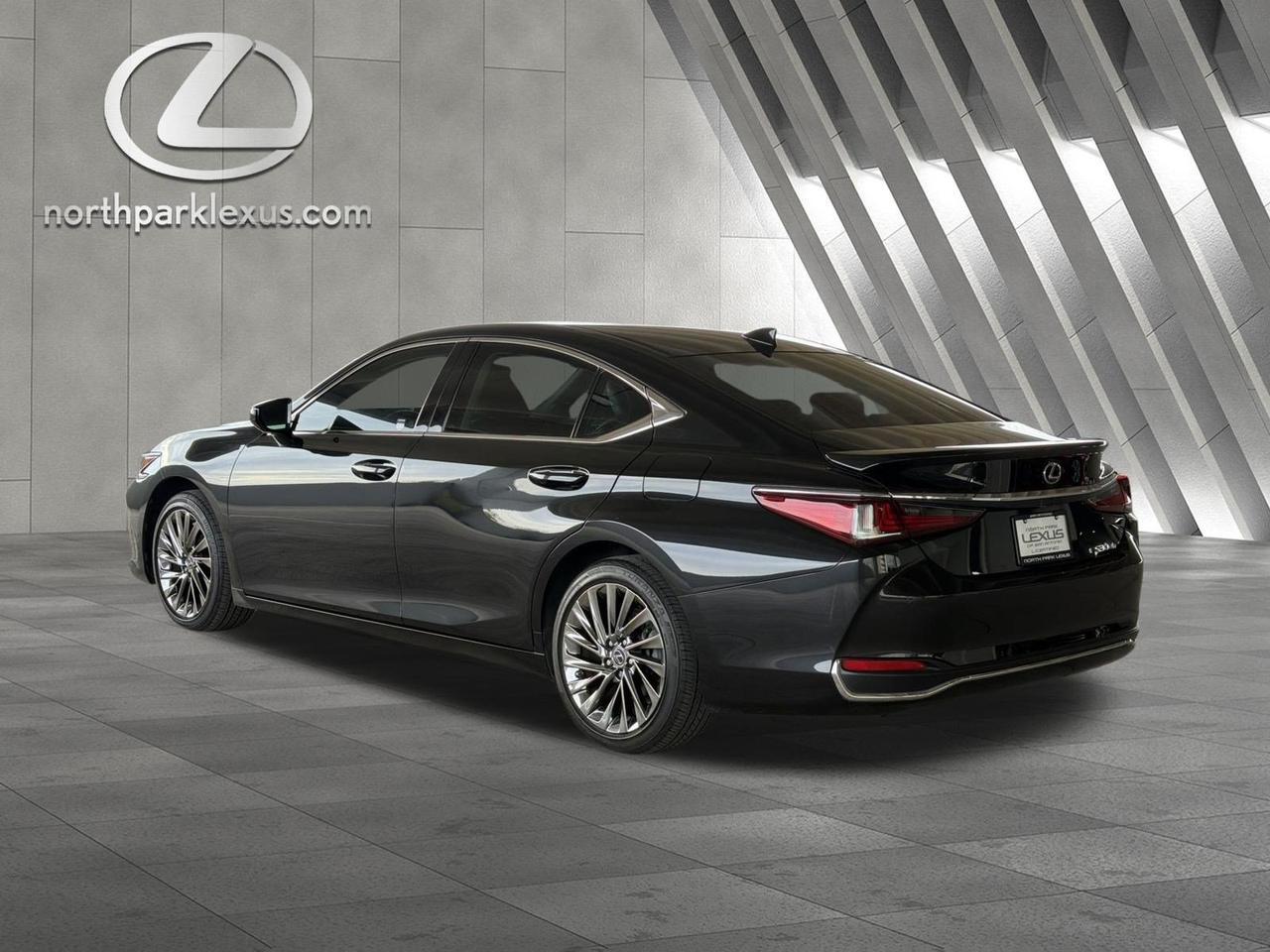 2025 Lexus ES 300h Ultra Luxury
