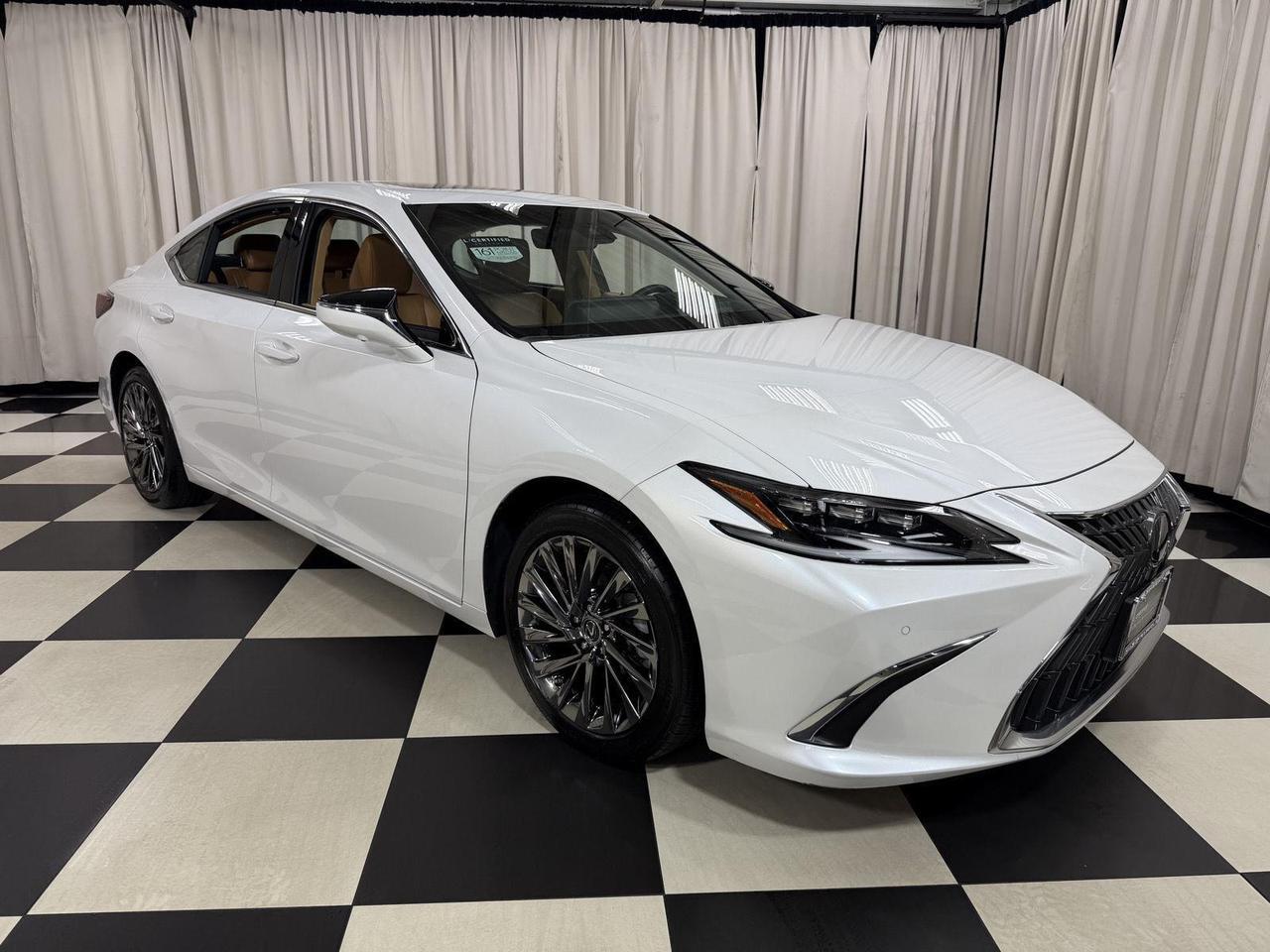 2025 Lexus ES