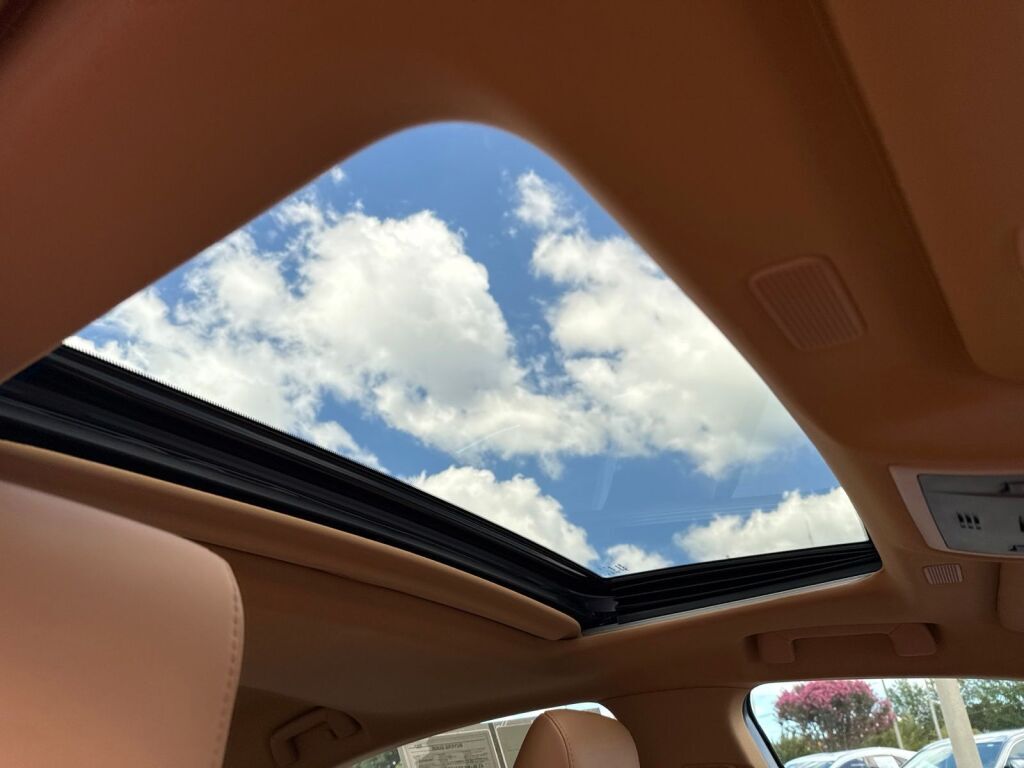 2025 Lexus ES 300h Richmond VA
