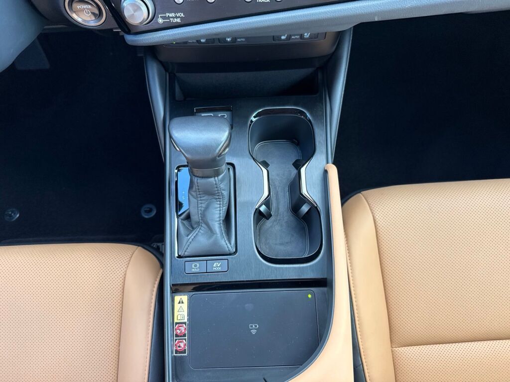 2025 Lexus ES 300h Richmond VA