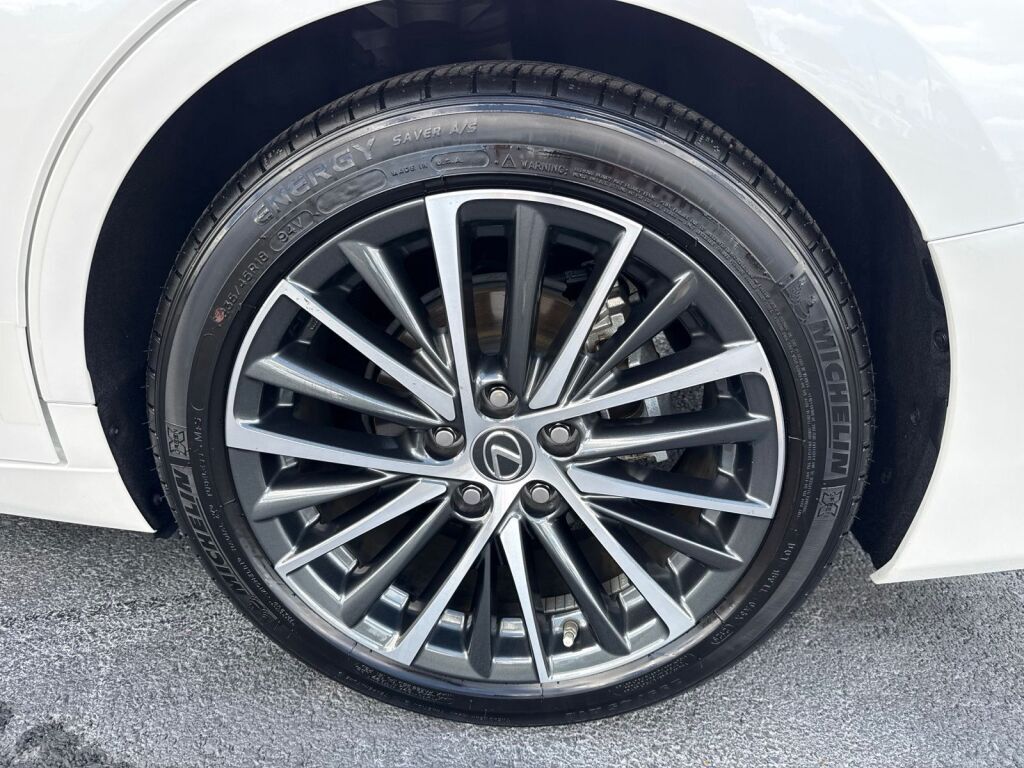 2025 Lexus ES 300h Richmond VA