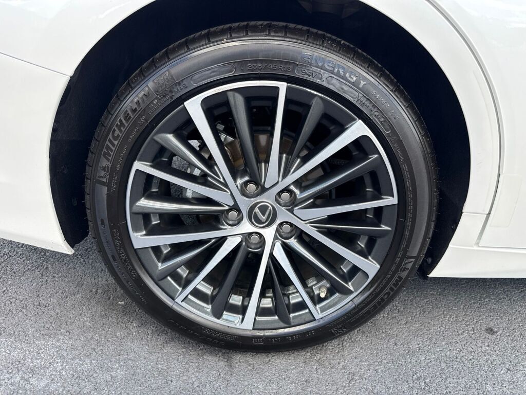 2025 Lexus ES 300h Richmond VA