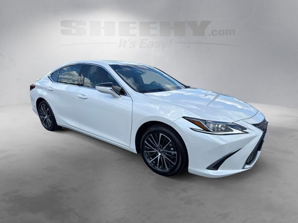 2025 Lexus ES 300h Richmond VA