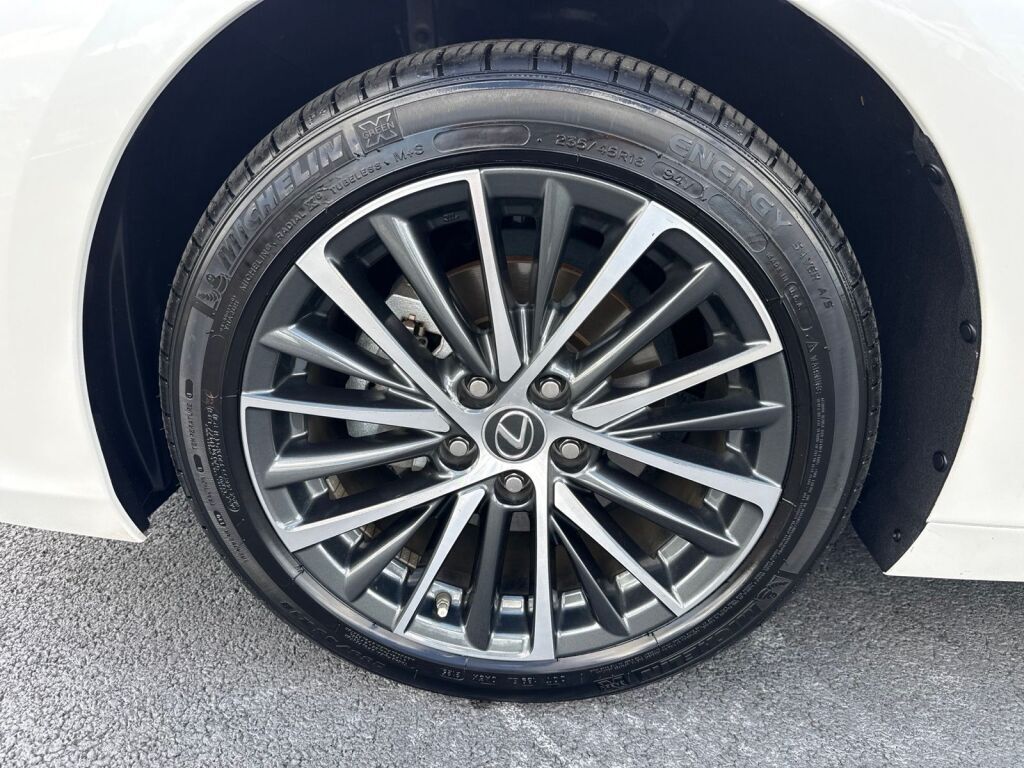 2025 Lexus ES 300h Richmond VA