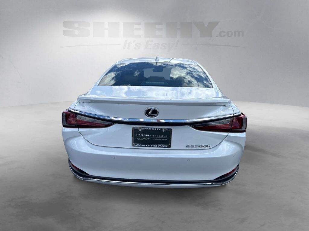 2025 Lexus ES 300h Richmond VA