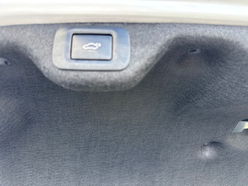 2025 Lexus ES 300h Richmond VA