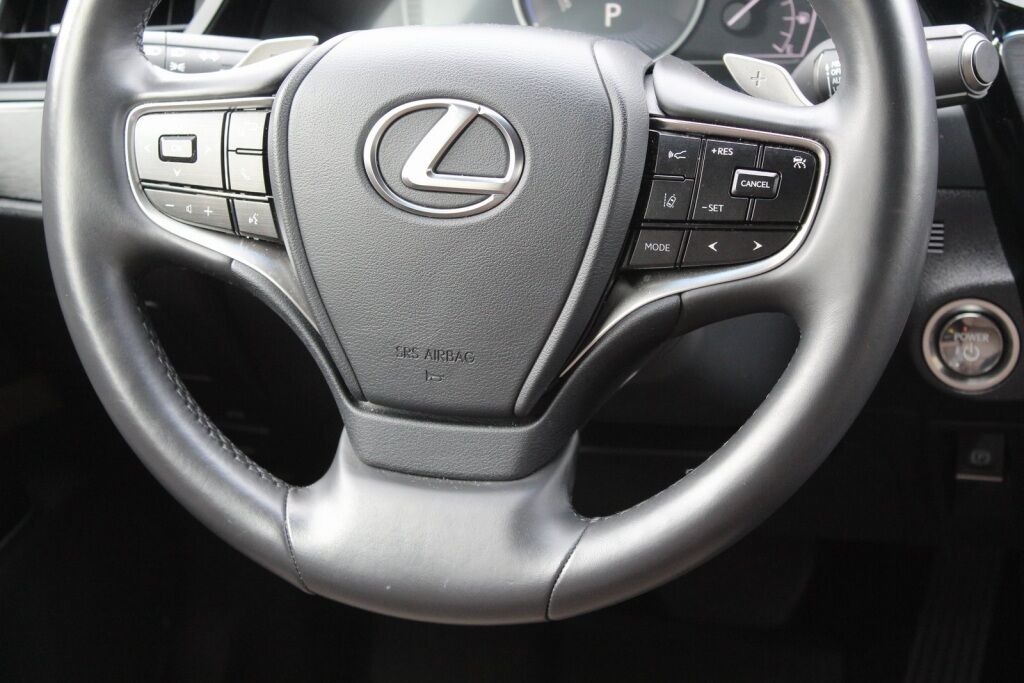 2025 Lexus ES 300h Richmond VA